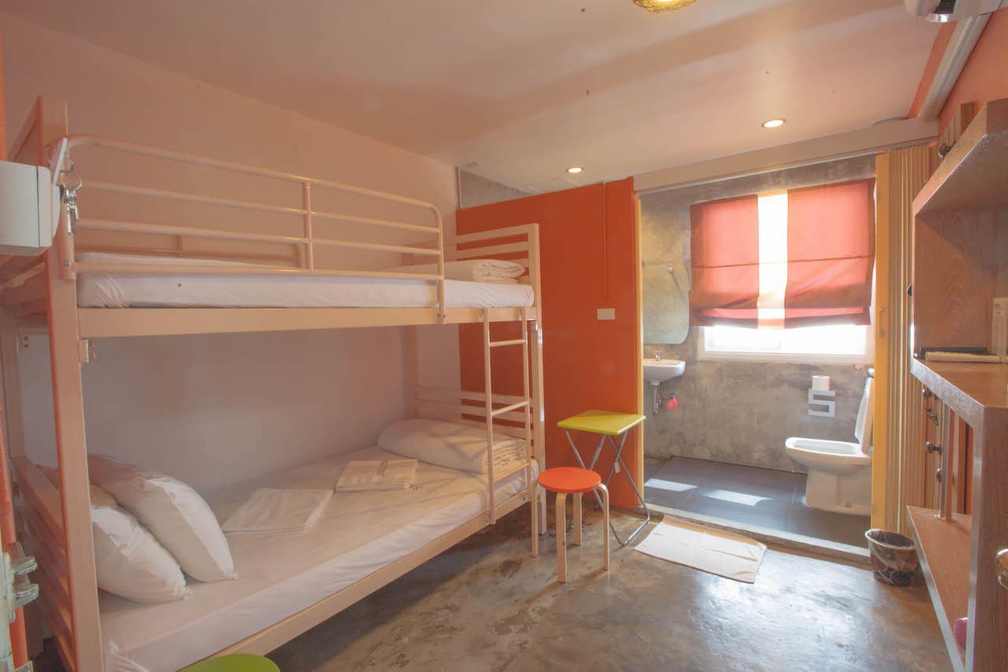 At Smile Oasis Houses Bangkok Bagian luar foto