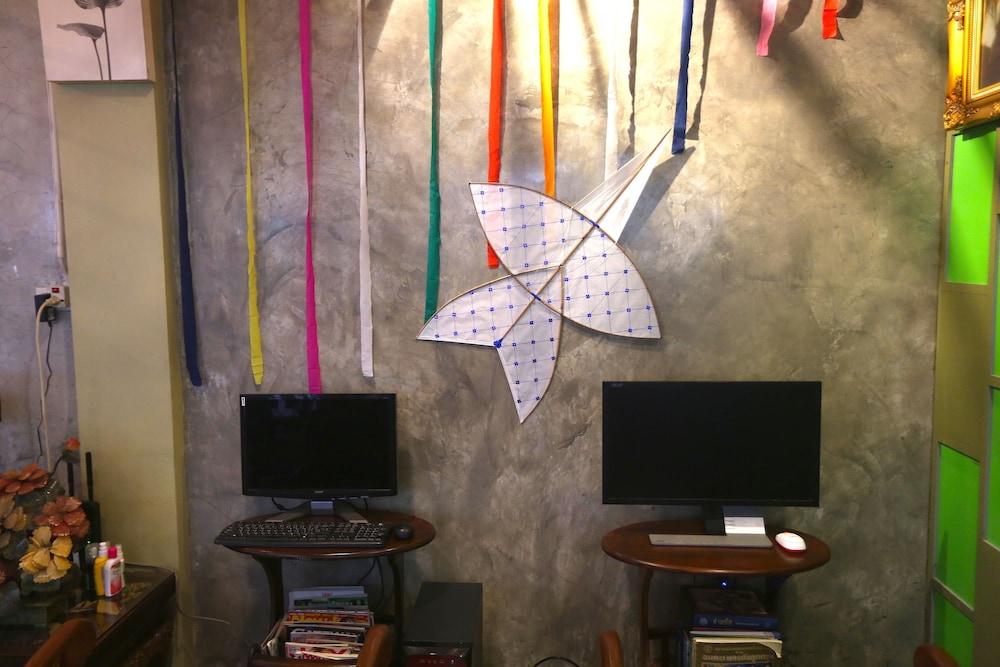 At Smile Oasis Houses Bangkok Bagian luar foto