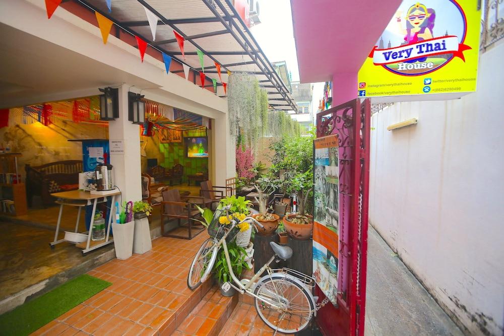 At Smile Oasis Houses Bangkok Bagian luar foto