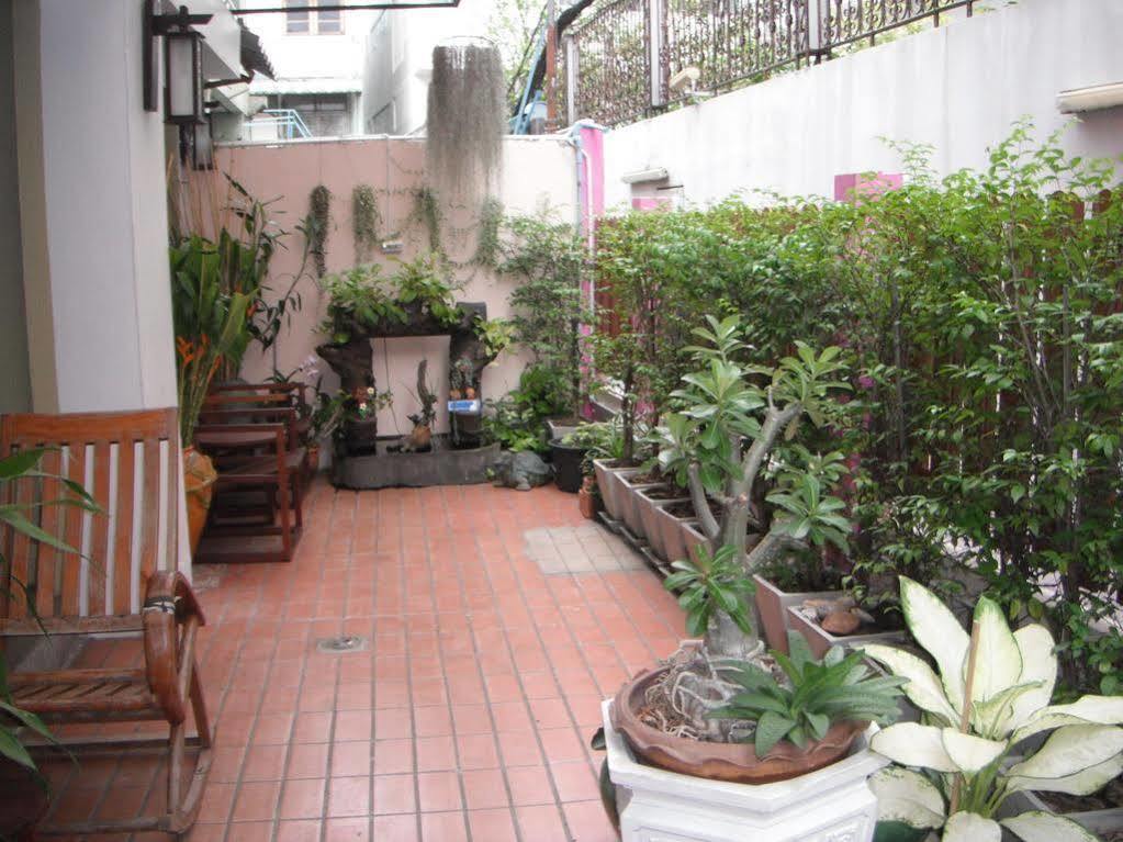 At Smile Oasis Houses Bangkok Bagian luar foto